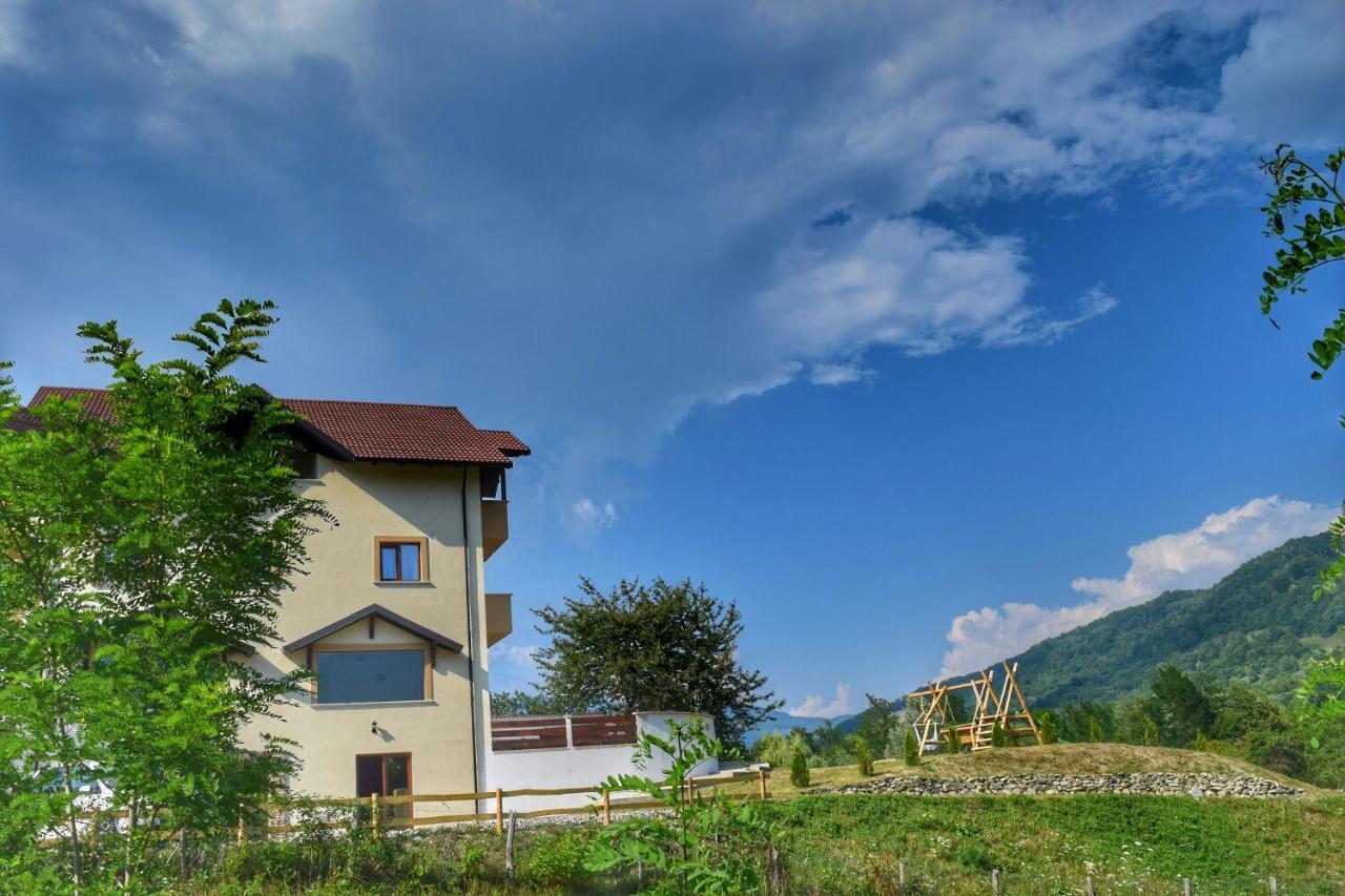 Heaven Guesthouse Corbeni Exteriör bild