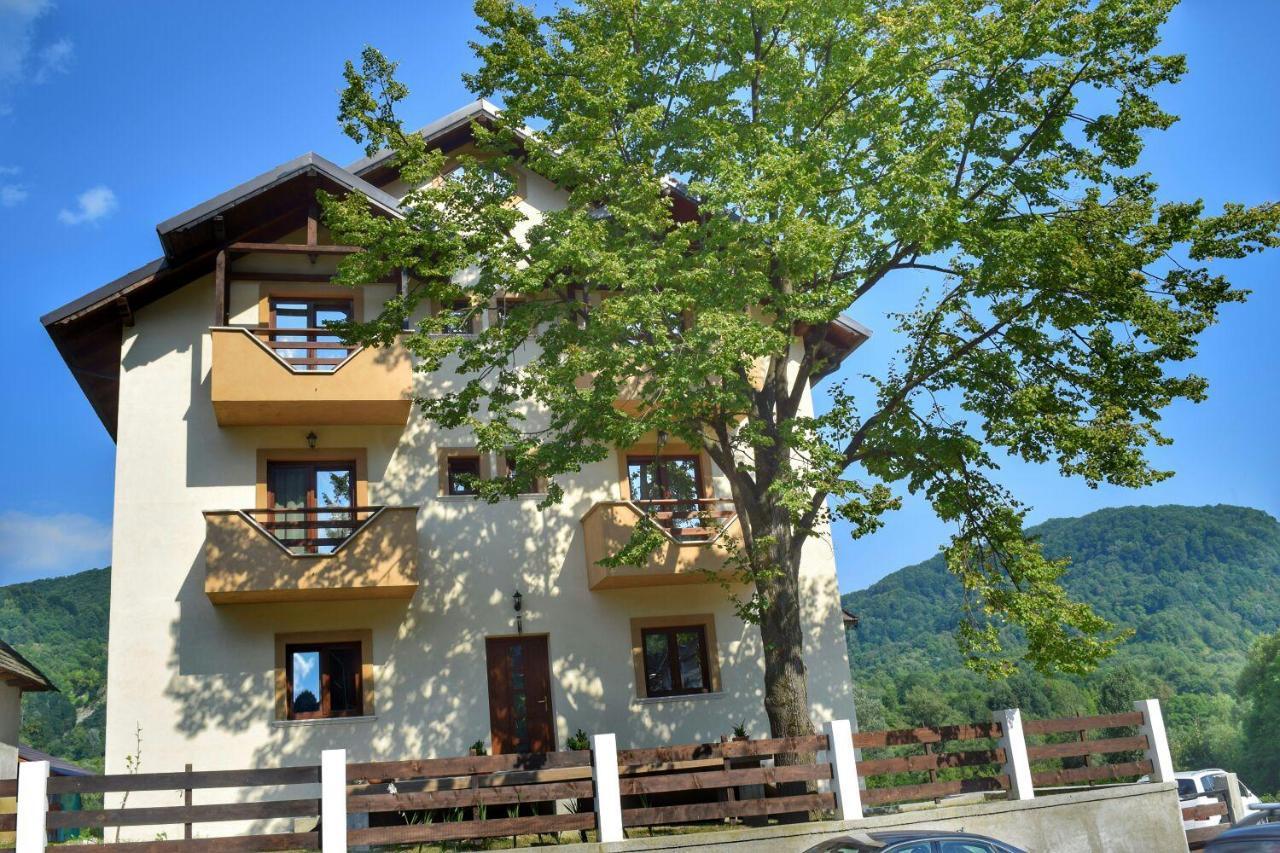Heaven Guesthouse Corbeni Exteriör bild